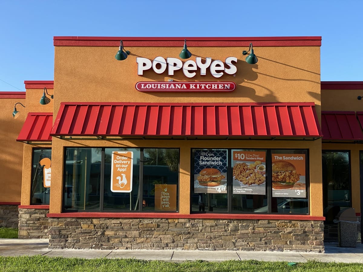 does popeyes take apple pay